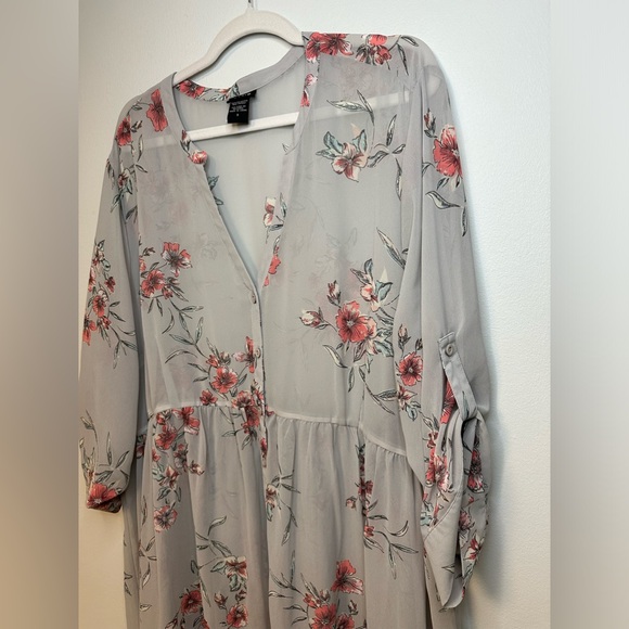 TORRID Chiffon Hi-Low Floral Tunic Top See Through Sheer Design Size 3 - Picture 7 of 15